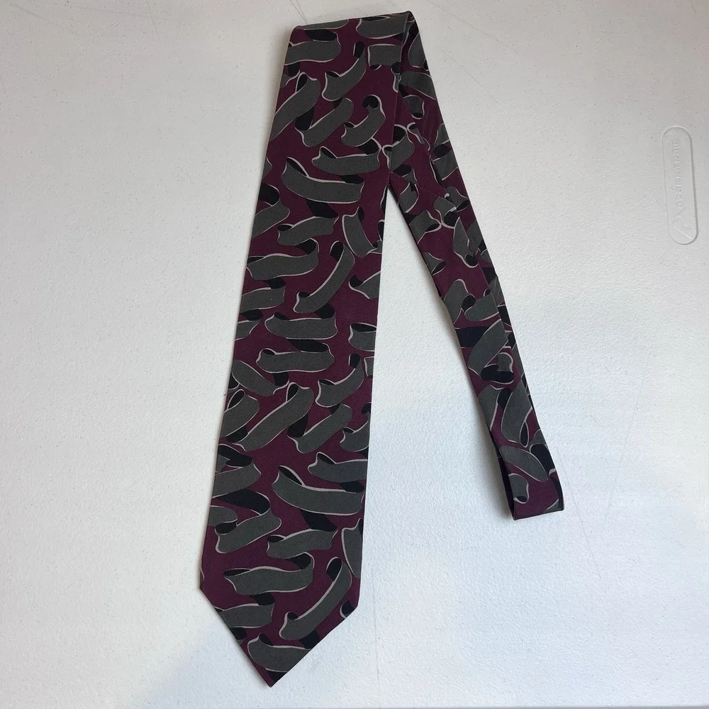 Valentino Cravatte Maroon Gray Italy‎ Abstract 100% Silk Tie Vintage